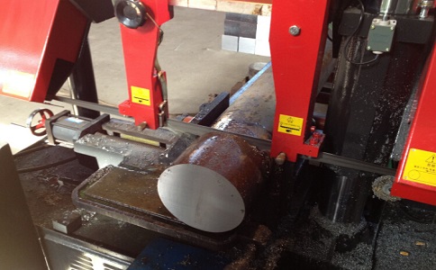 南山卧式带锯床加工时出现明显振荡如何排查？